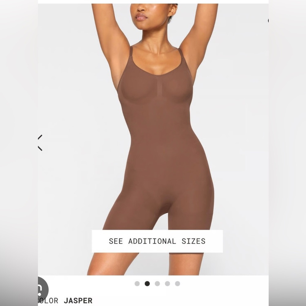 NWT SKIMS Seamless Shape-wear Bodysuit